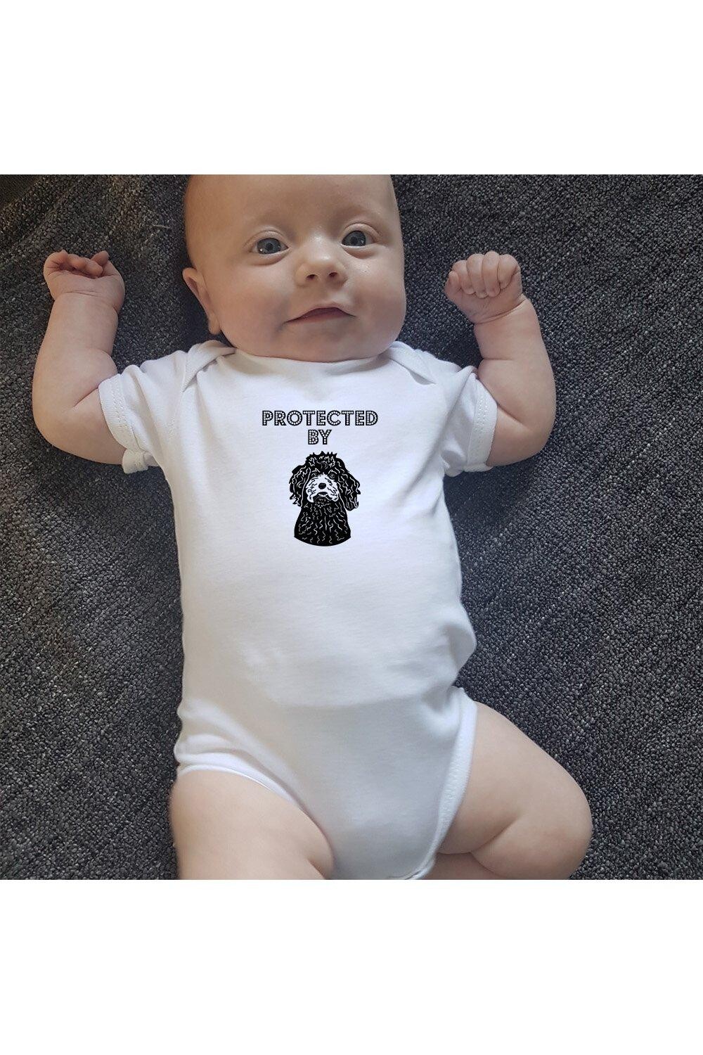 

Боди Protected by Cockapoo Dog Baby / Baby Grow Afewhometruths, белый