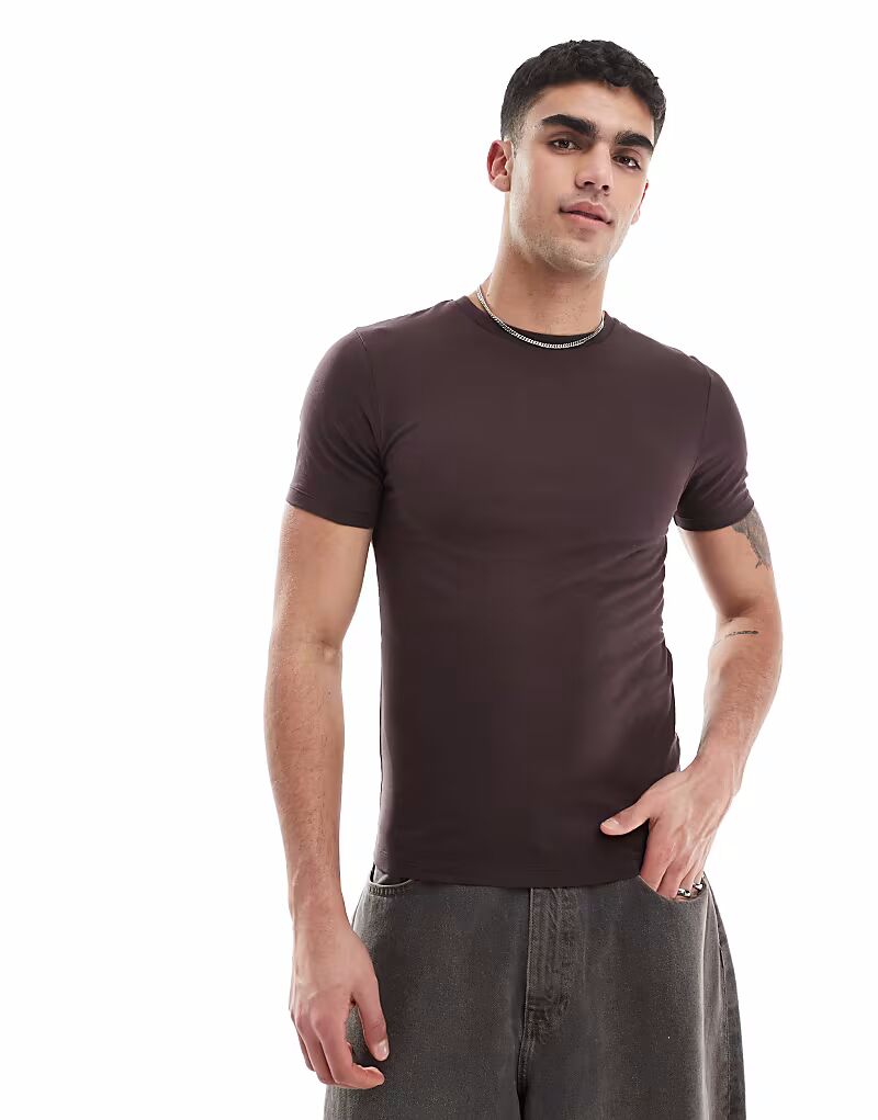 

Футболка ASOS DESIGN Essential Muscle Fit коричневого цвета