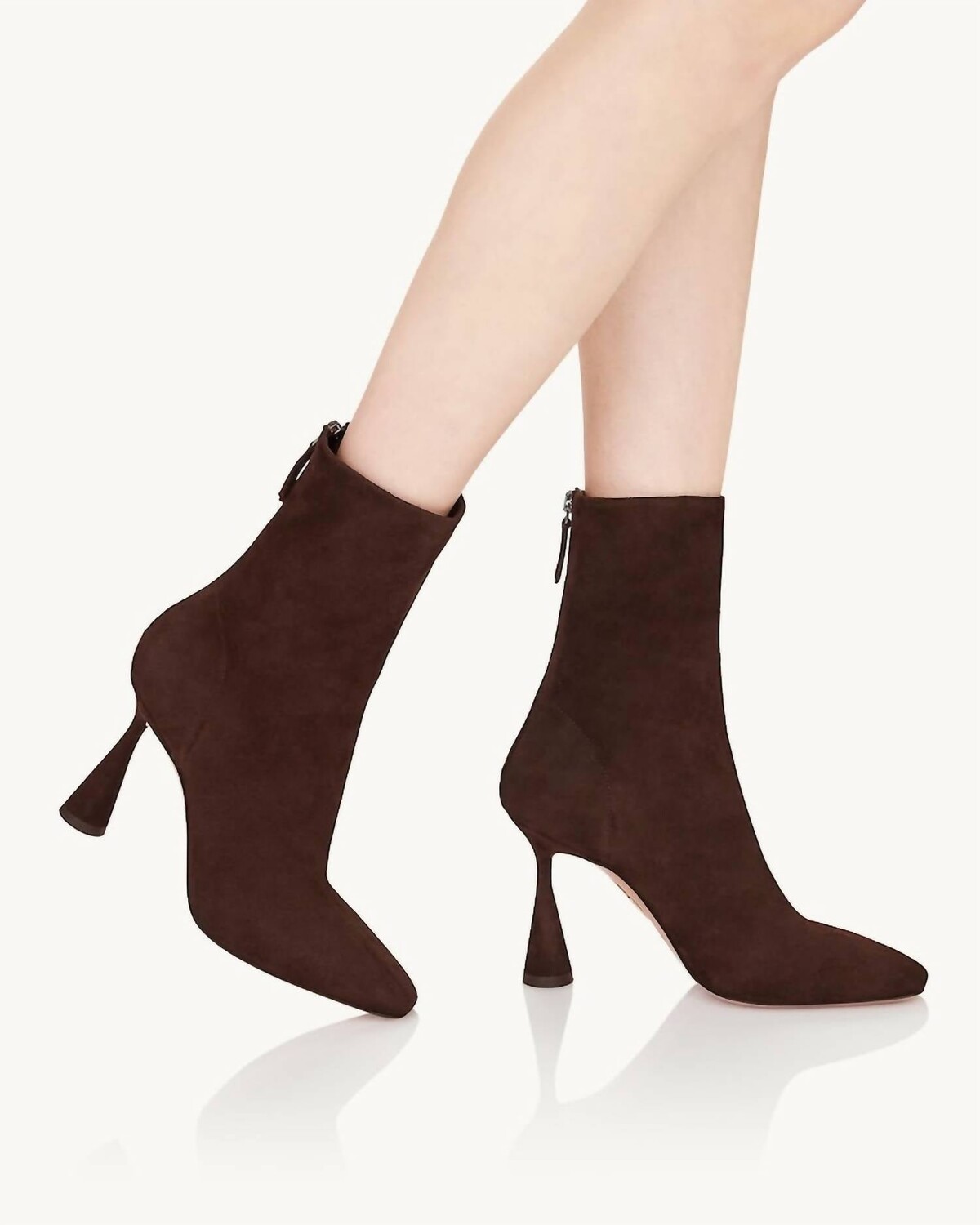 

Amore Bootie 95 в эспрессо Aquazzura