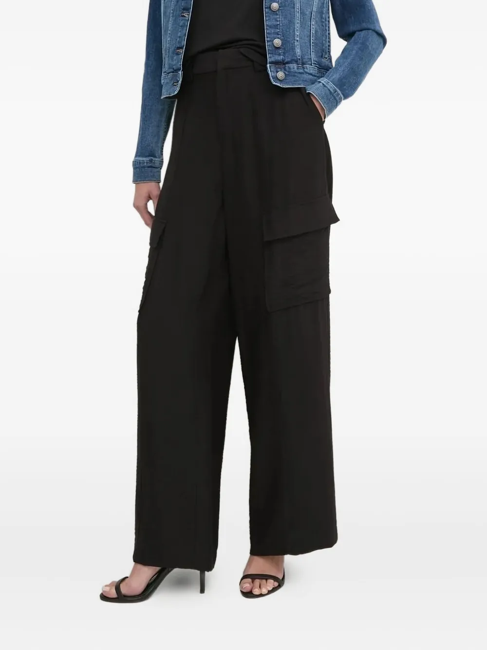 

Брюки с карманами-карго DKNY, черный