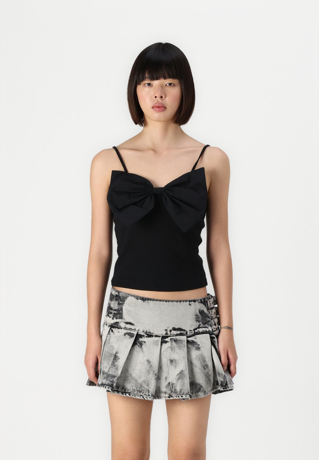 

Топ ONLFILIPPA BOW ONLY, черный