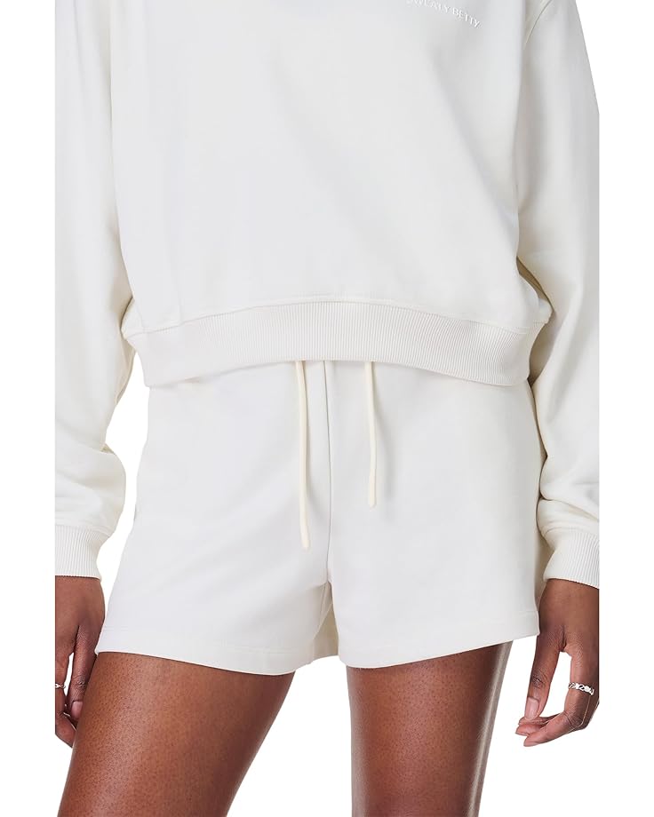 

Шорты Sweaty Betty Revive Boxy Short, цвет Lily White