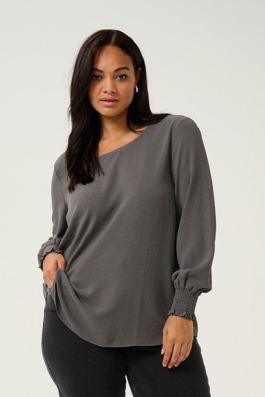 

Блузка KAFFE CURVE Blouse, серый