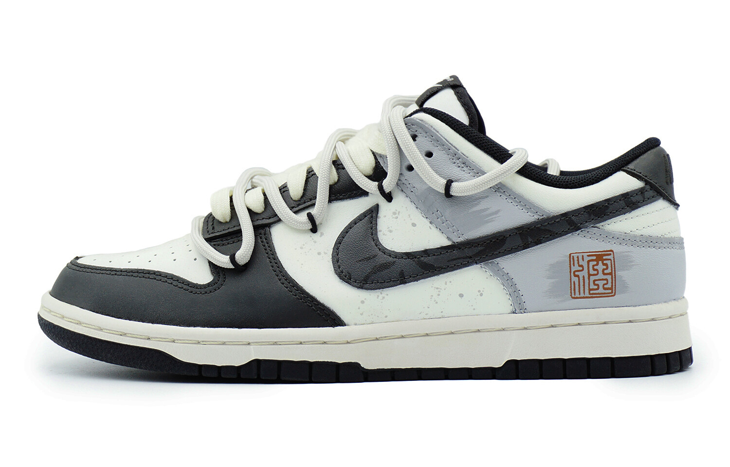 

Кроссовки Nike Dunk Skateboard Shoes Men Low-Top Black White