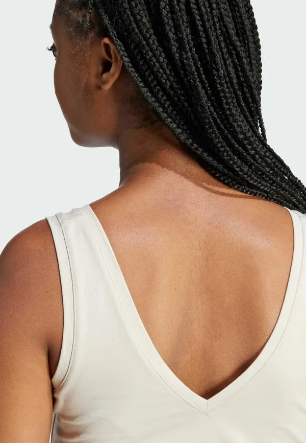 Топ essentials с небольшим логотипом в стиле lifestyle Adidas Sportswear, Alumina White — фото 3