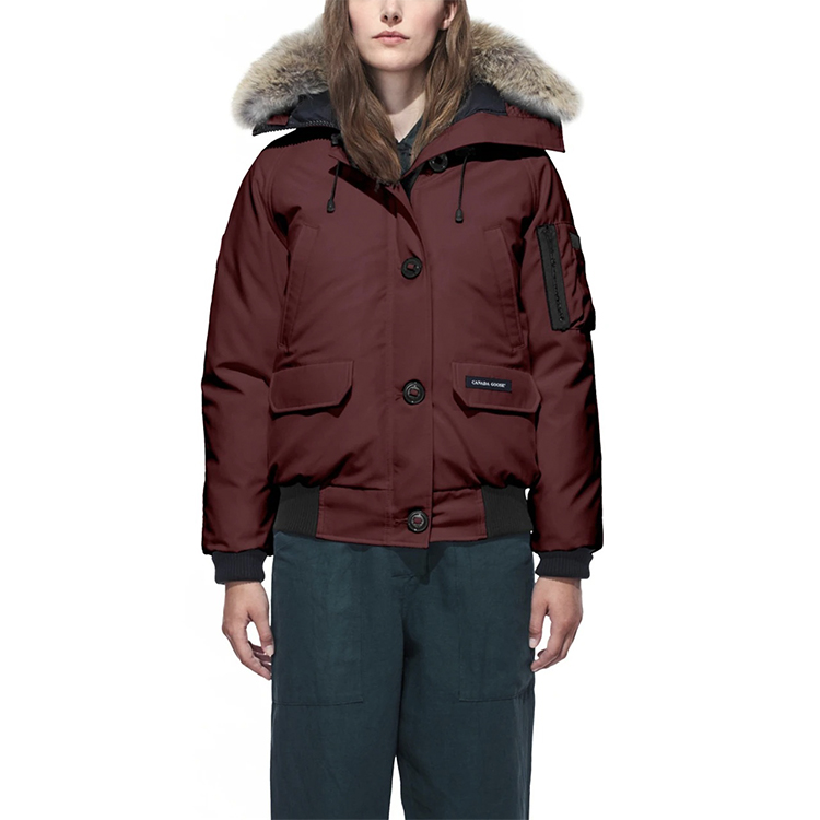 Canada Goose Куртка зимняя утепленная женская ягодно-красная, Berry Red — фото 4