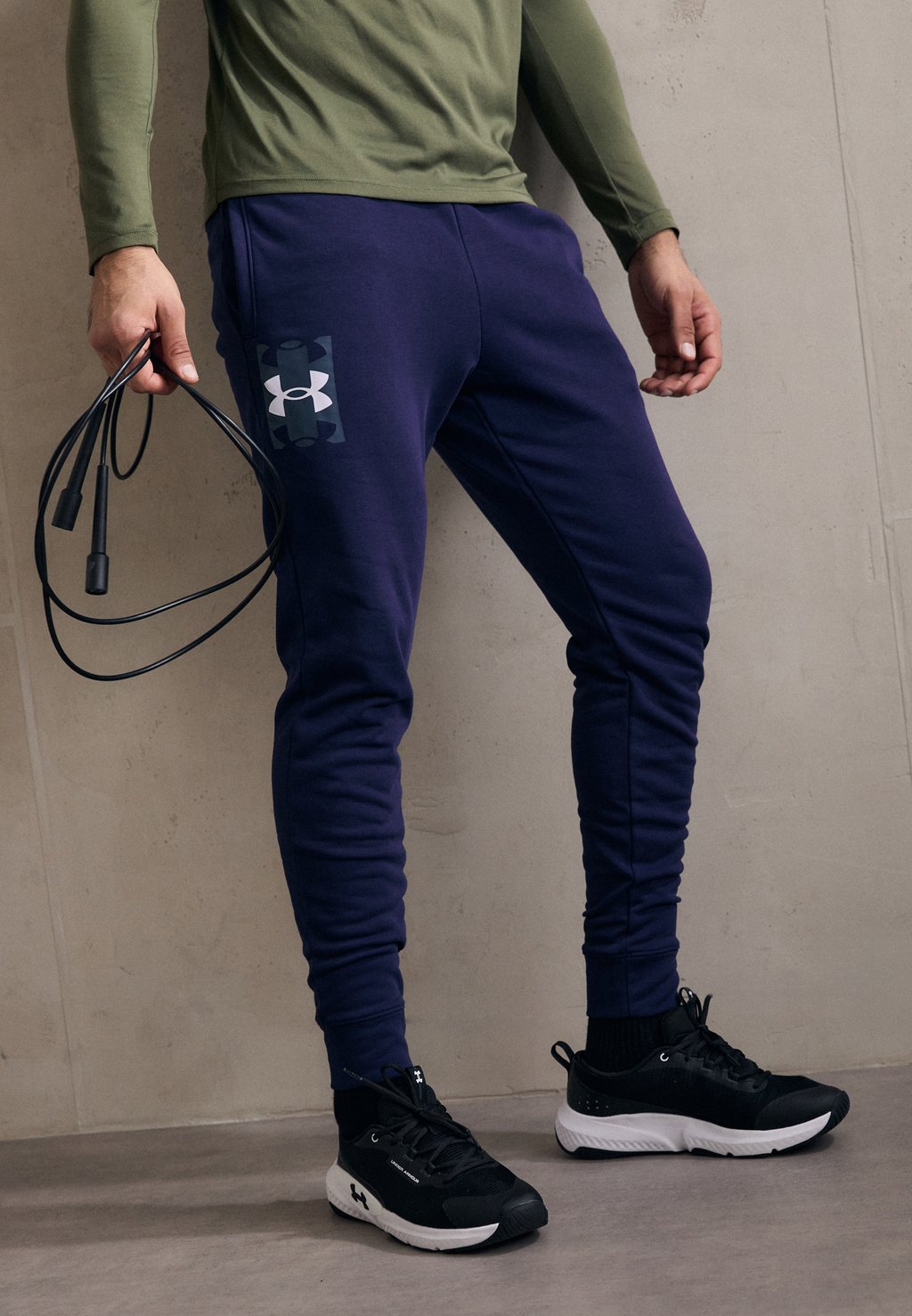 

Спортивные брюки RIVAL LOGO Under Armour, темно-синий