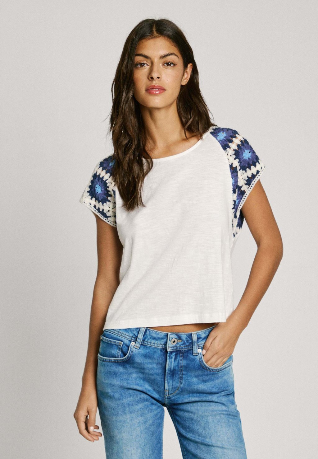 

Футболка с принтом VERENICE Pepe Jeans, белый