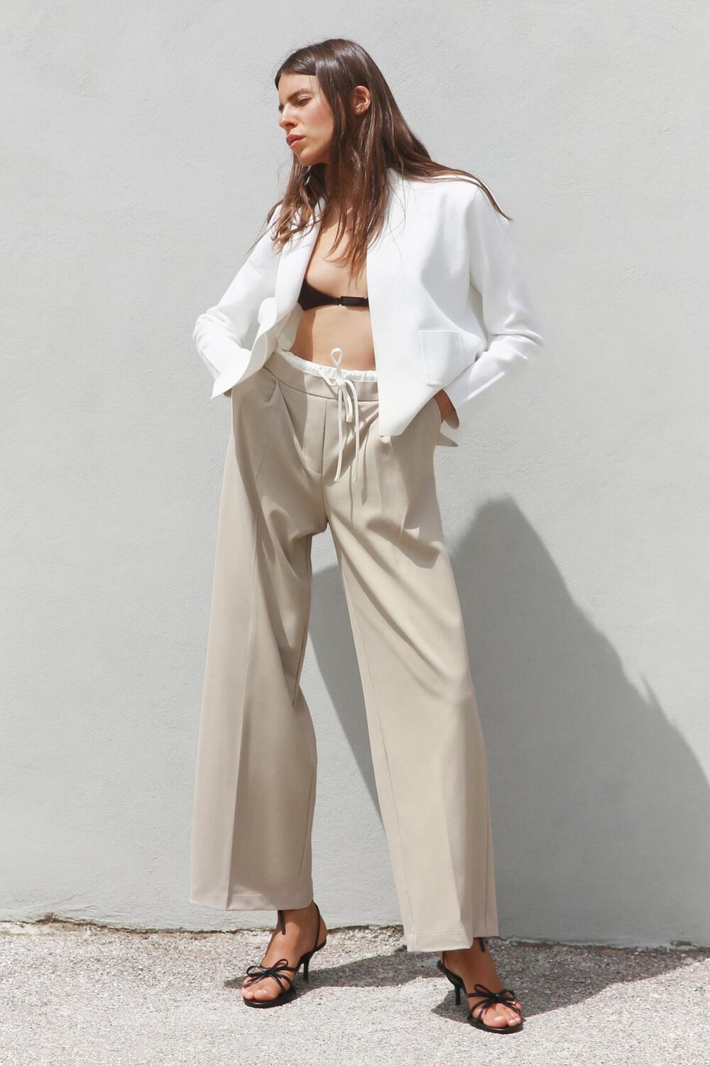 

Однотяжной вязной открытый пиджак ZARA, белый