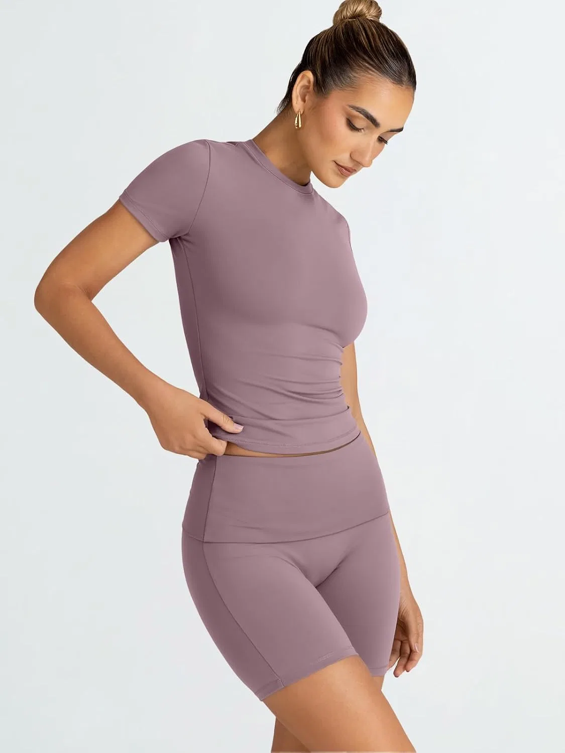 Trendy Queen Модный комплект из двух предметов для летних тренировок, спортивный костюм, шорты, одежда для пилатеса и йоги, одежда для прогулок, весенняя спортивная удобная одежда для активного отдыха, Nutmeg — фото 3