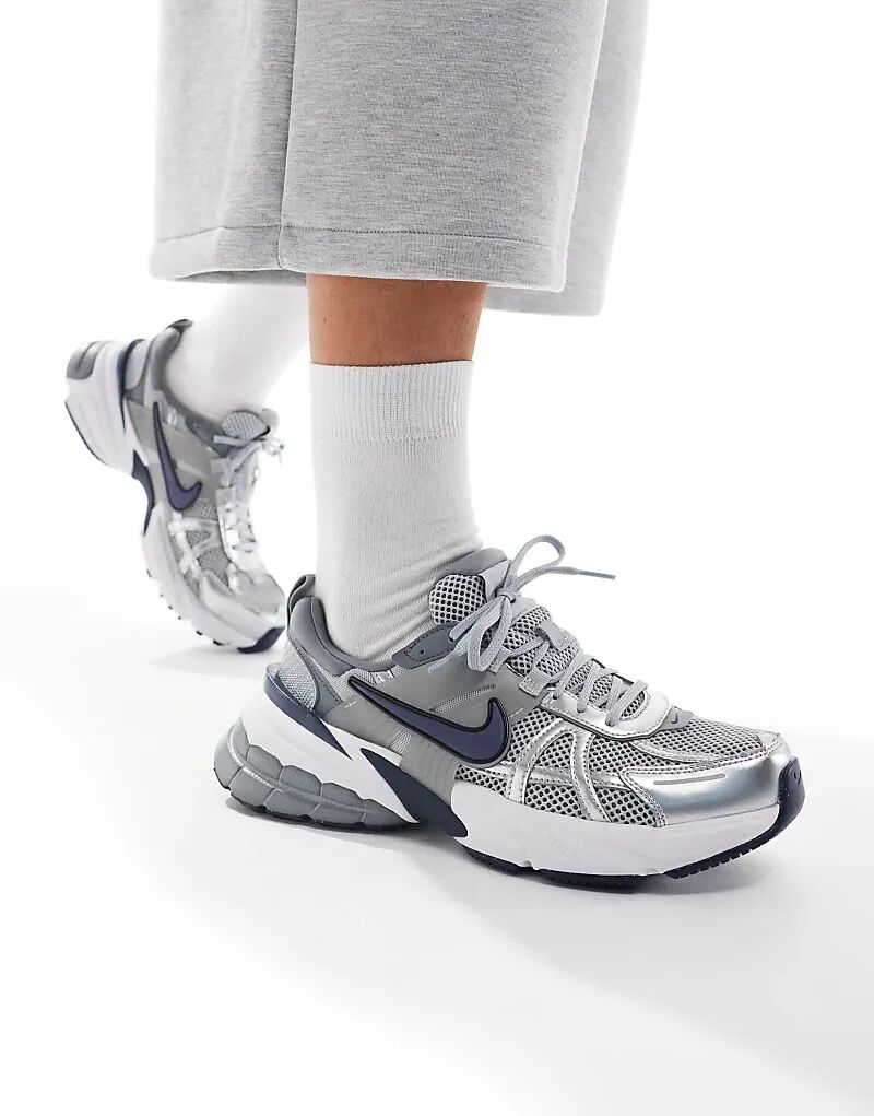 

Кроссовки V2K для бега серого и темно-синего цветов Nike