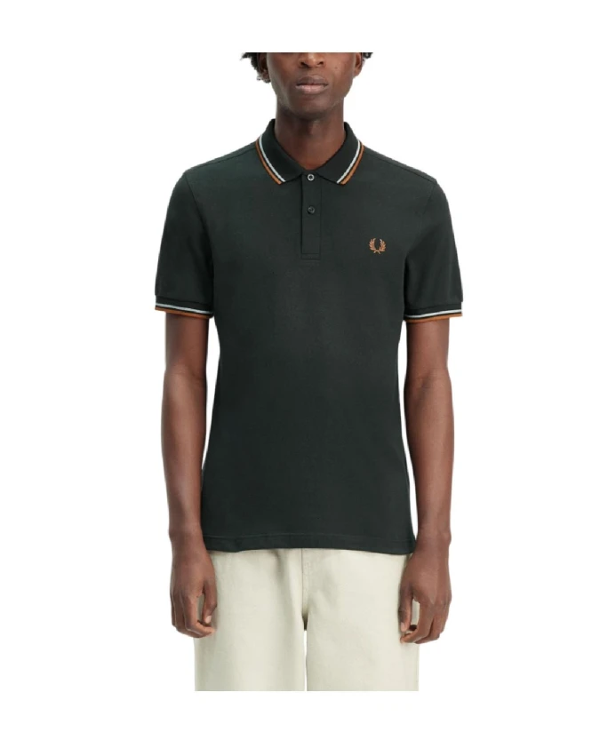

Классическая рубашка-поло с контрастным воротником. Fred Perry, зеленый