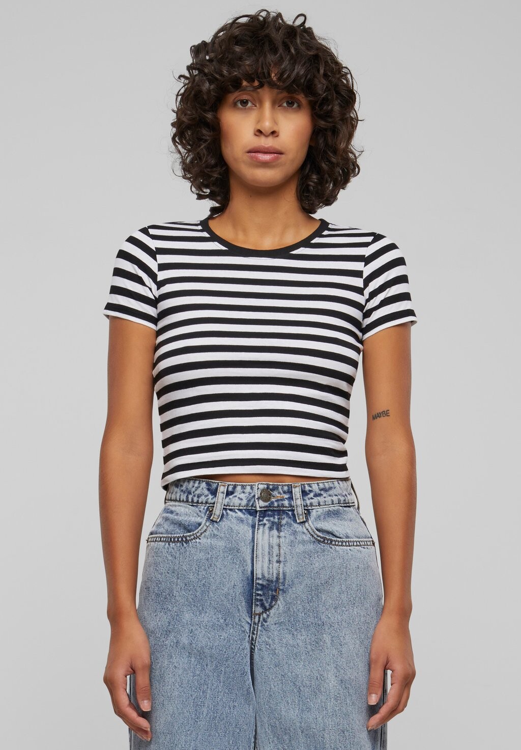 

Принт на футболке SHORT STRIPED TEE Urban Classics, черный