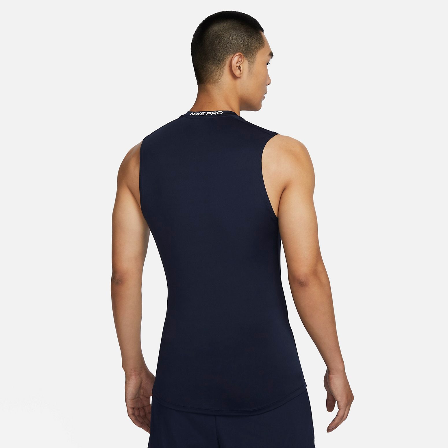 Спортивный топ Nike Pro Dri-FIT Tight Sleeveless Fitness Top 'Black' FB7915-451, черный — фото 2