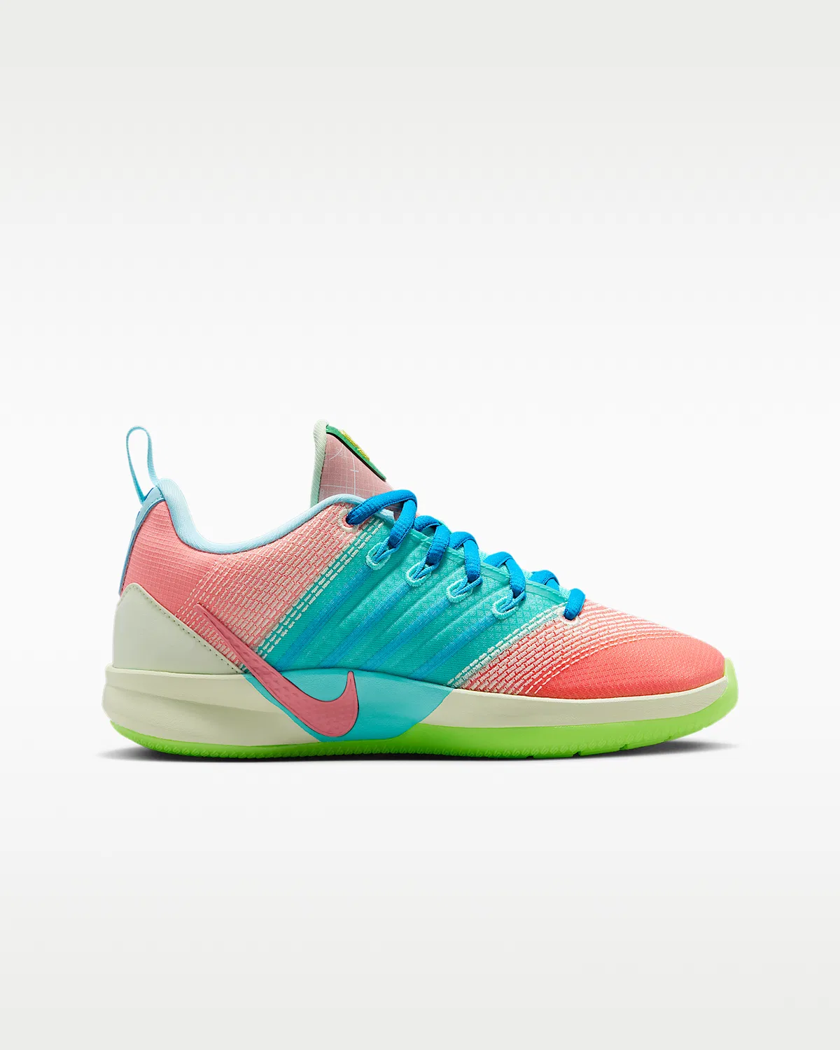 Детские баскетбольные кроссовки Sabrina 3 SE "What The???", Igloo/Blue Crystal/Light Atomic Pink/Hot Lava — фото 3