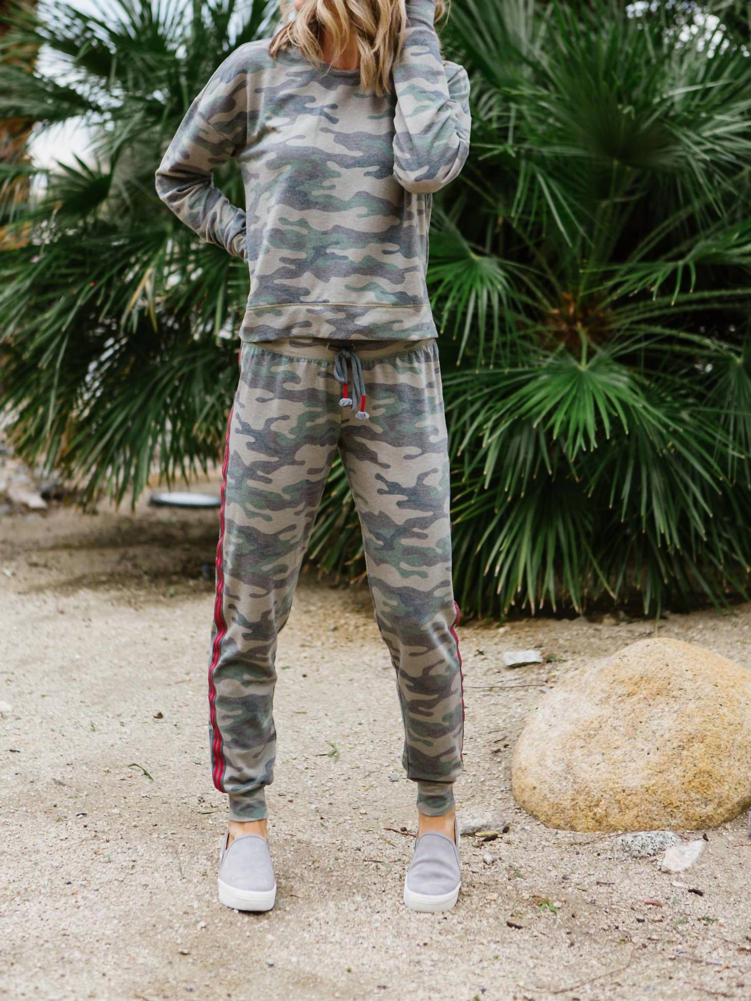 

Футболка с длинными рукавами Kind Is Cool в камуфляжном цвете PJ Salvage, цвет camo