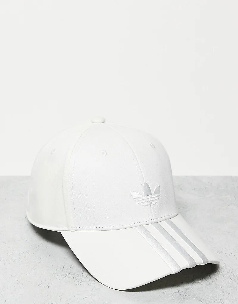 

Бейсболка adidas Originals белого цвета