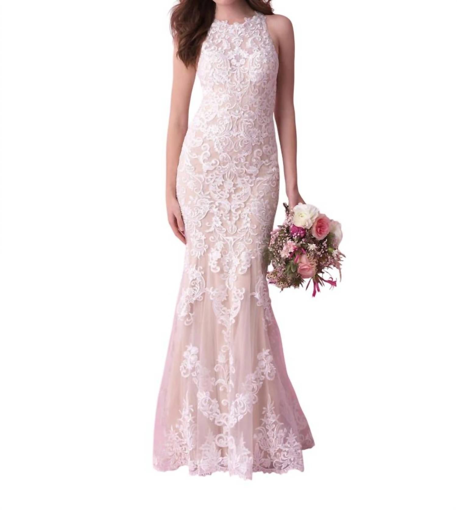 

Кружевное свадебное платье цвета шампанского/слоновой кости Allure Bridals
