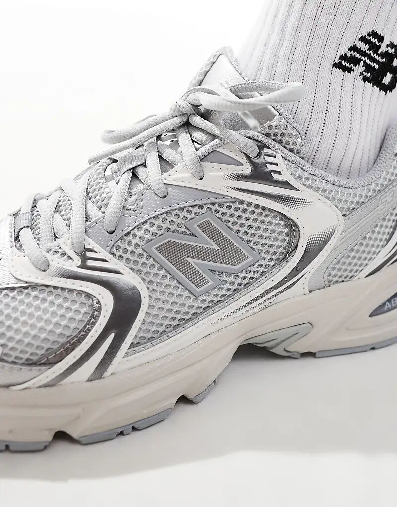 530 кроссовки в цвете серебристый металлик - New Balance — фото 4