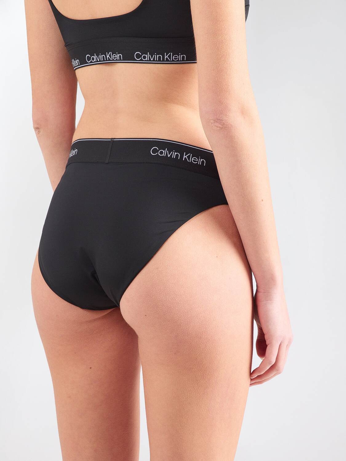 Calvin Klein Swimwear Бикини-трусики в черном цвете — фото 3