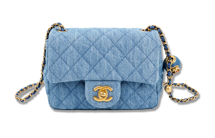 

CHANEL Ранневесенняя маленькая золотая шариковая джинсовая сумка через плечо