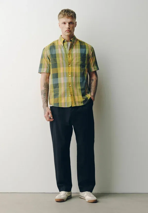 Рубашка Next, Regular fit madras check short sleeve shirt, желтый — фото 2