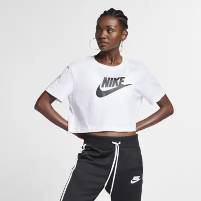

Футболка Nike Sportswear Essential, белый/черный