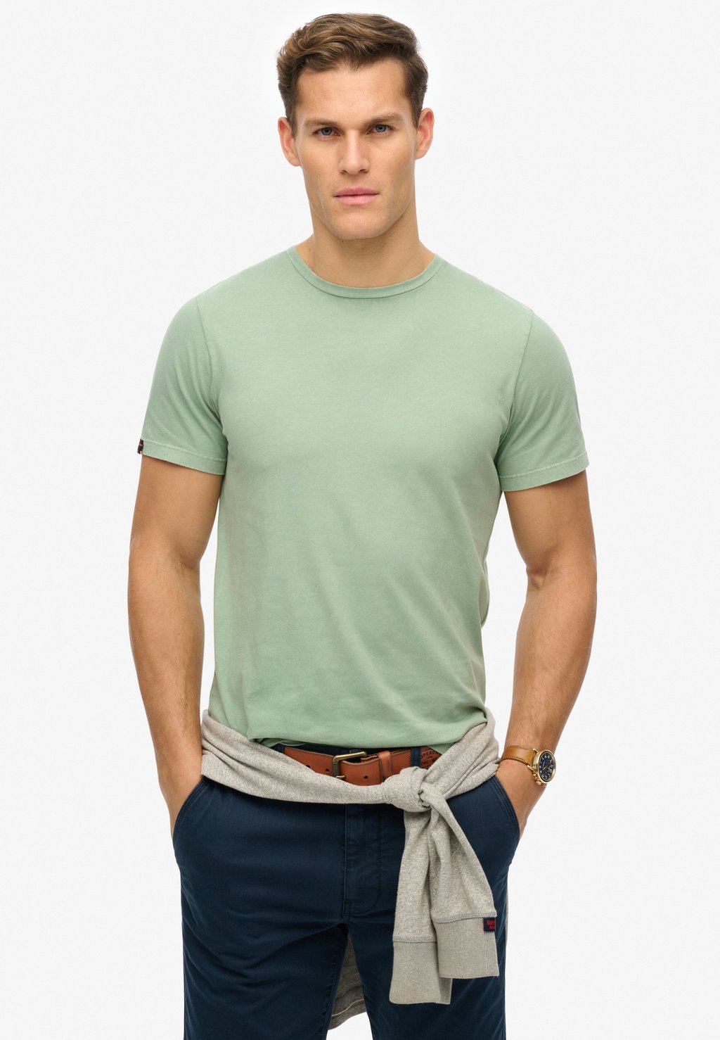 

Базовая футболка ESSENTIAL Superdry, зеленый