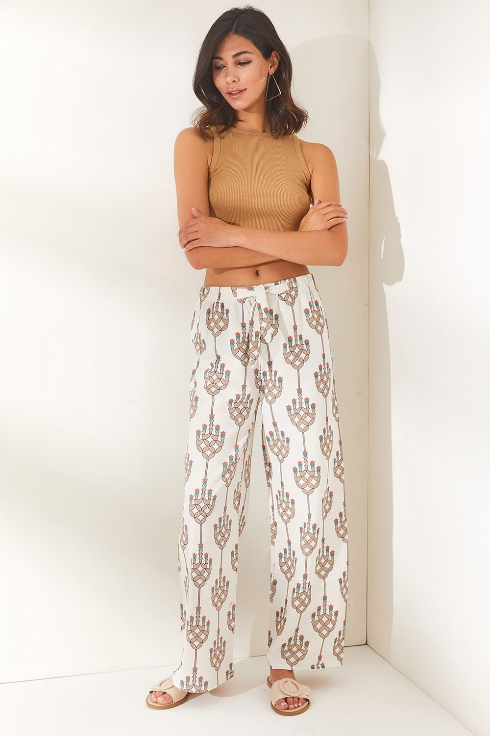 

Женские брюки-палаццо светло-коричневого цвета с геометрическим рисунком и поясом с узором из льна Olalook, коричневый