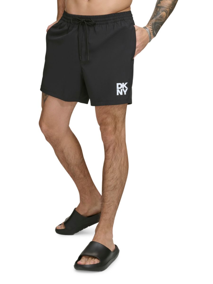 

Плавки-шорты Standard Fit Flat Front DKNY, черный