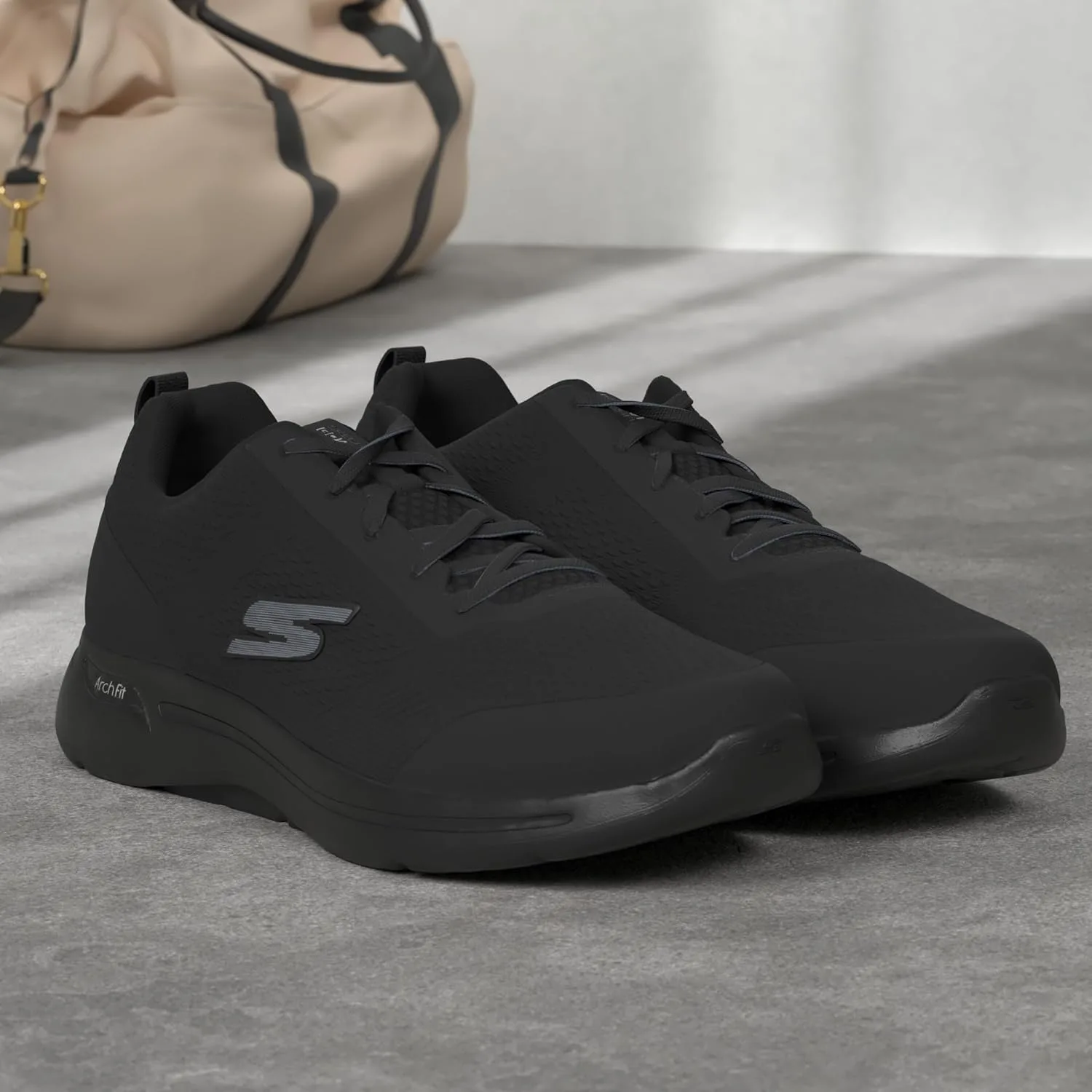 Мужские кроссовки Skechers Go Walk Arch Fit Idyllic, черный — фото 2