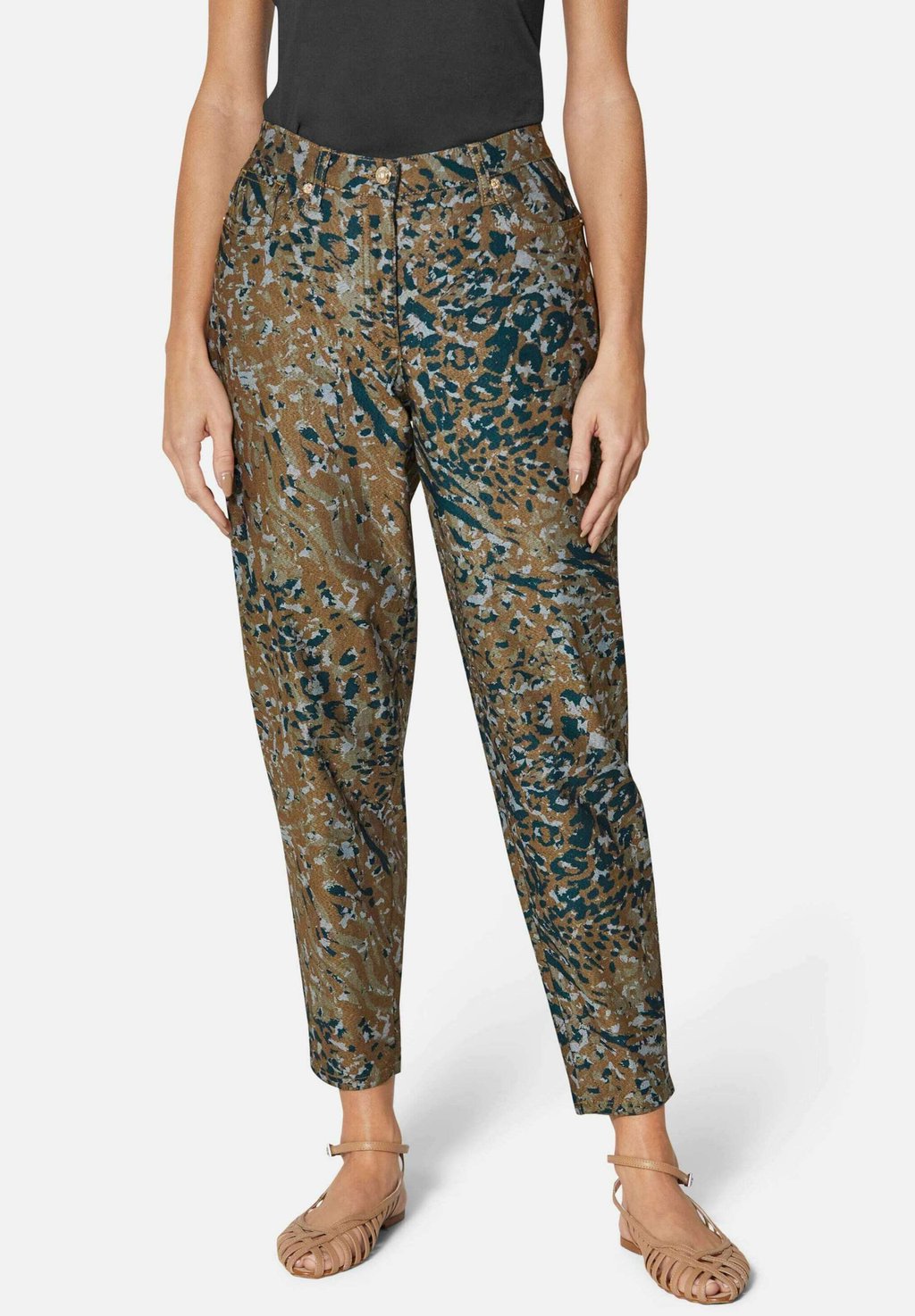 

Зауженные джинсы KAROTTEN IM HIGHWAIST-STIL MADELEINE, коричневый