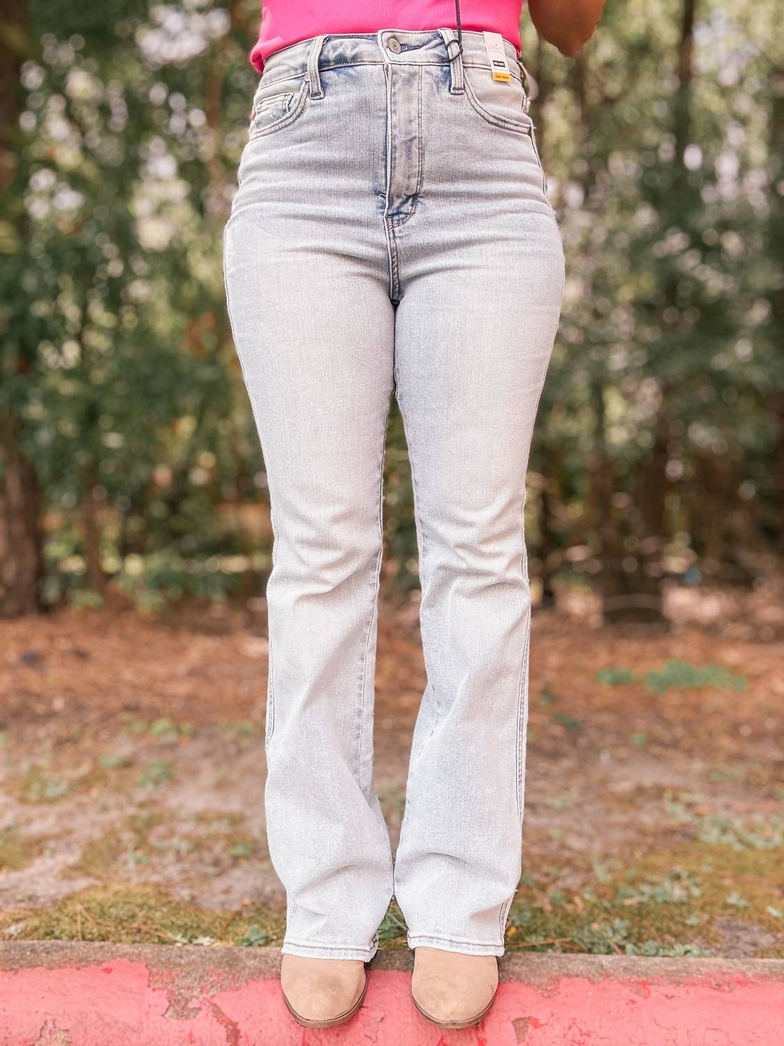 

Джинсы с высокой талией клеш Джульетта в винтажной стирке Judy Blue, Vintage Wash