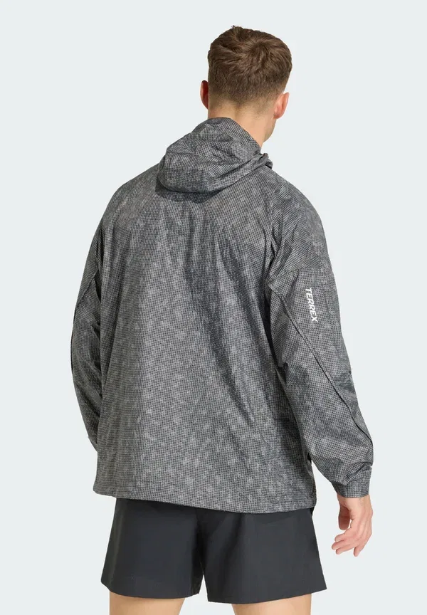 Ветровка Xploric printed Adidas Sportswear, серый шесть углеродно-черный — фото 2