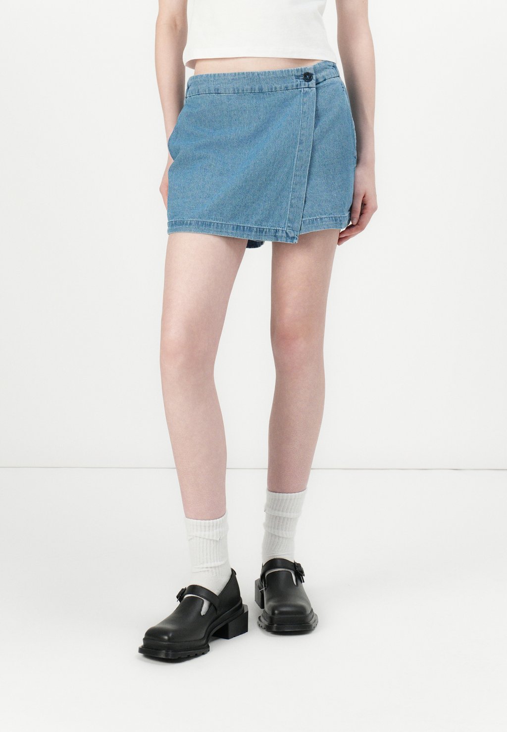 

Джинсовые шорты ONLALBERTA SKORT - Wrap skirt ONLY, цвет Medium Blue Denim