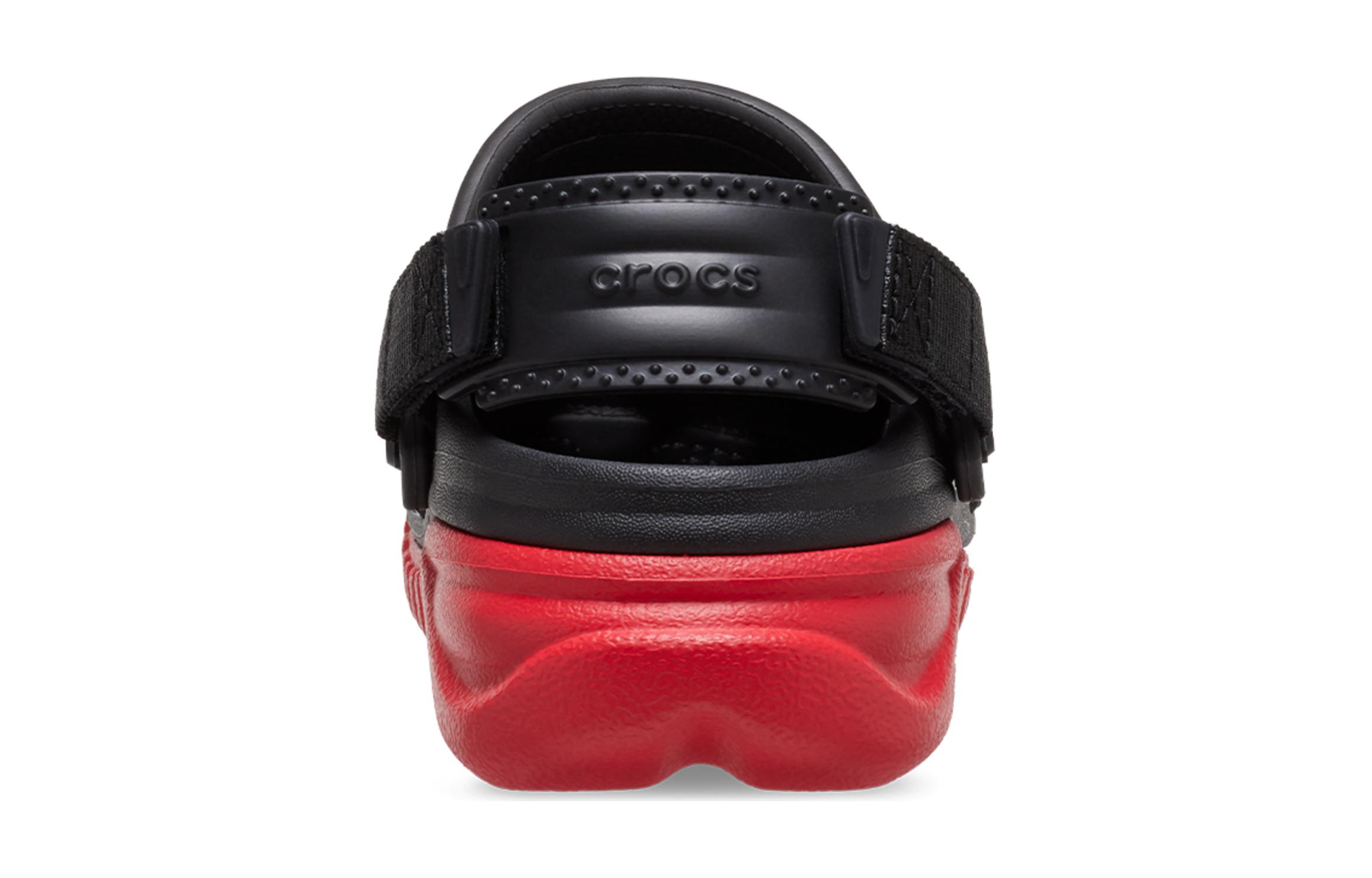 Скользостойкие амортизирующие детские сандалии Black Red Kids' Crocs — фото 4