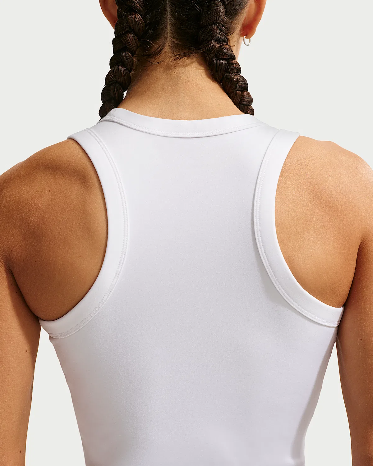 Женский укороченный топ Nike One Fitted Dri-FIT, White/Black — фото 2