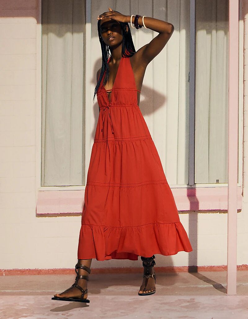 

Платье макси Bershka с халтернеем, многоярусное, красного цвета