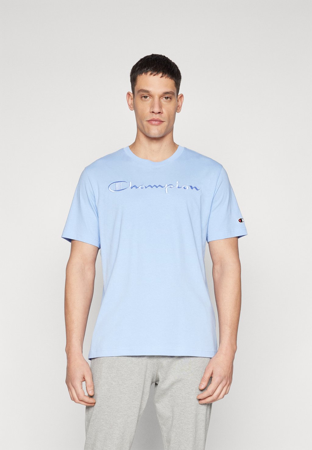 

Футболка с принтом ICONS CREWNECK WITH LARGE TONAL LOGO Champion, светло-голубой