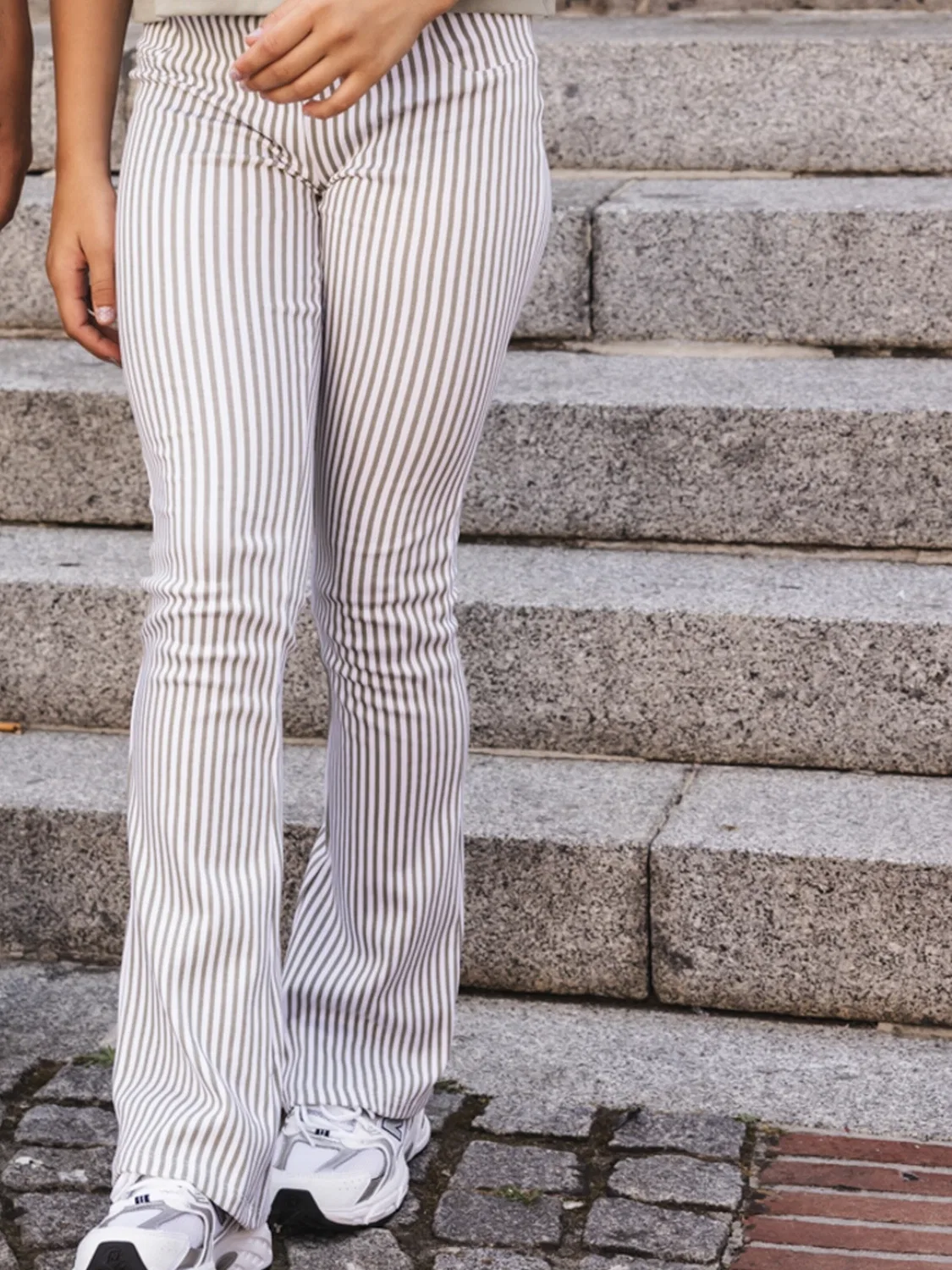 Расклешенные брюки Looxs Revolution, Off White — фото 4