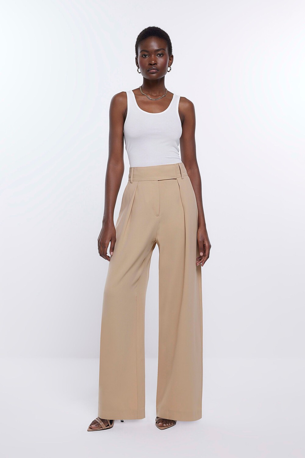 

Плиссированные брюки River Island, коричневый