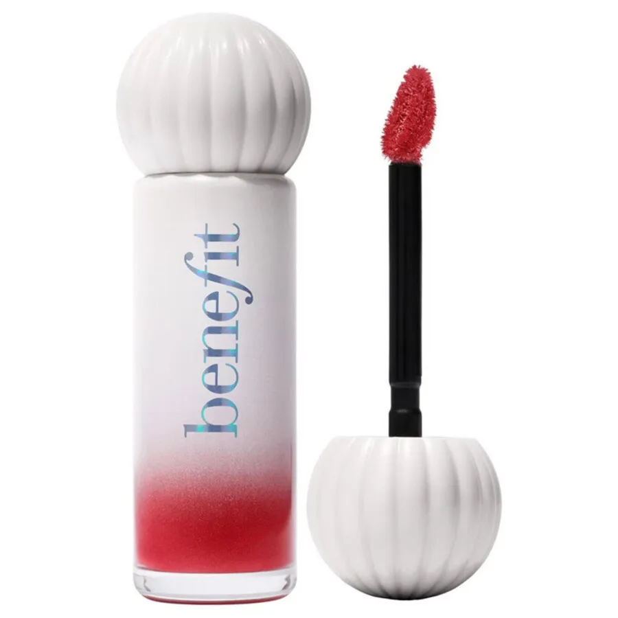 Бальзам-тинт для губ Benefit Ladies Splashtint увлажняющий с эффектом росы, жидкий, 0.2 унции #15 YACHTY HOTTIE (МАКОВО-КРАСНЫЙ) Макияж 602004148216