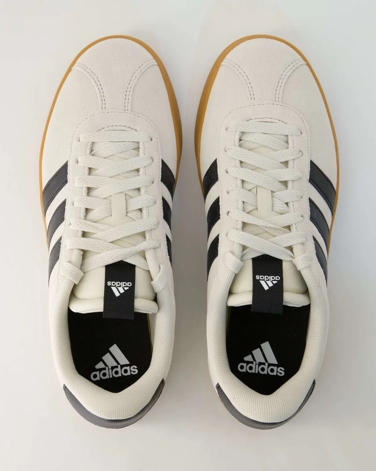 Сникерсы низкие кожаные Adidas, бежевый — фото 4