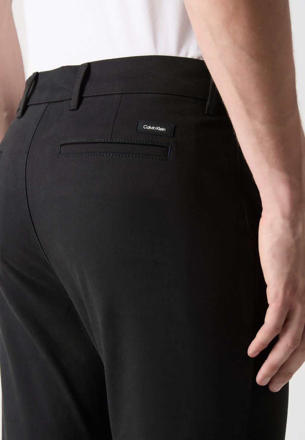 

Чиносы Modern Slim Calvin Klein, черный