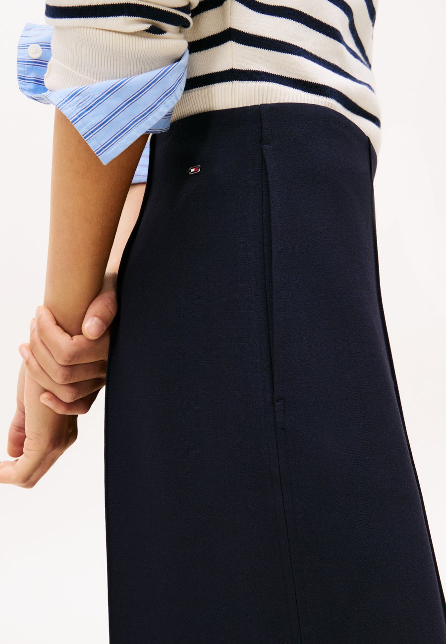 Брюки Tommy Hilfiger PUNTO WIDE , Dark Night Navy/Dark Blue — фото 4