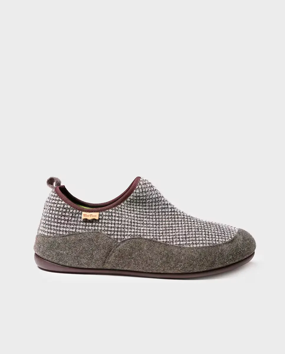 

Мужские тапочки из клетчатой ткани Toni Pons, коричневый