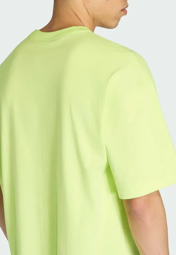 Футболка свободного кроя Adidas Originals Trefoil essentials spacer loose tee basic t-shirt, полузамороженный лимон — фото 4