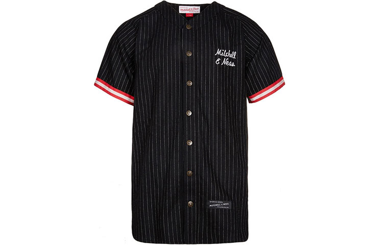 

Mitchell Ness Мужская футболка, черная, с V-образным вырезом, умеренно прямой крой, Черный, Mitchell Ness Мужская футболка, черная, с V-образным вырезом, умеренно прямой крой