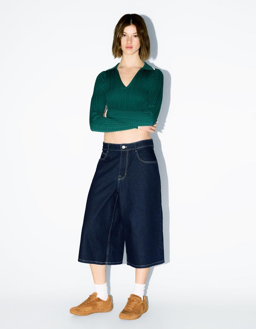 

Свитер с воротником-поло, связанный косами Bershka, зеленый