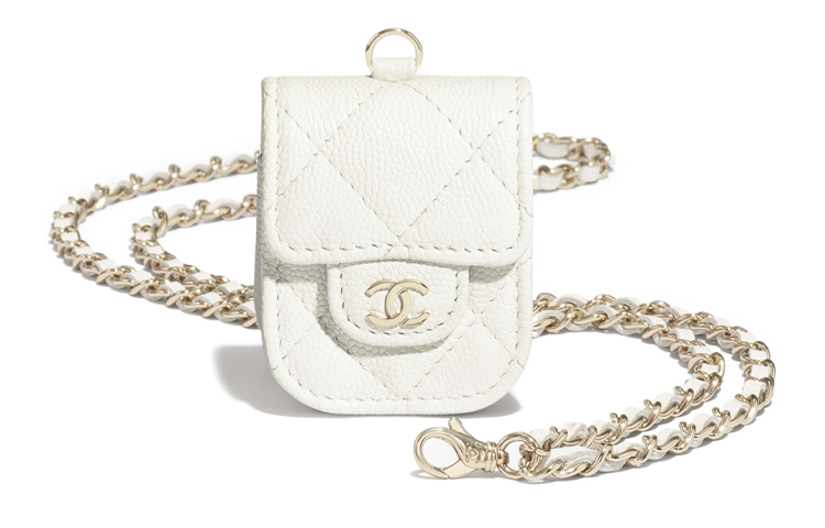 

CHANEL Женская белая клатч-сумка из телячьей кожи с золотистой фурнитурой и чехлом для наушников